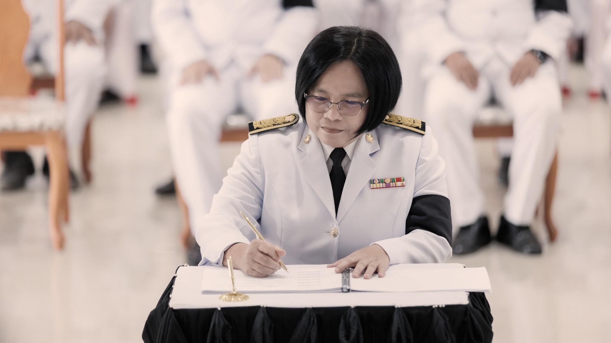 สำนักงานพัฒนาชุมชนอำเภอเวียงป่าเป้า ร่วมพิธีถวายน้ำสรงพระบรมศพเบื้องหน้าพระฉายาลักษณ์ สมเด็จพระนางเจ้าสิริกิติ์ พระบรมราชินีนาถ พระบรมราชชนนีพันปีหลวง