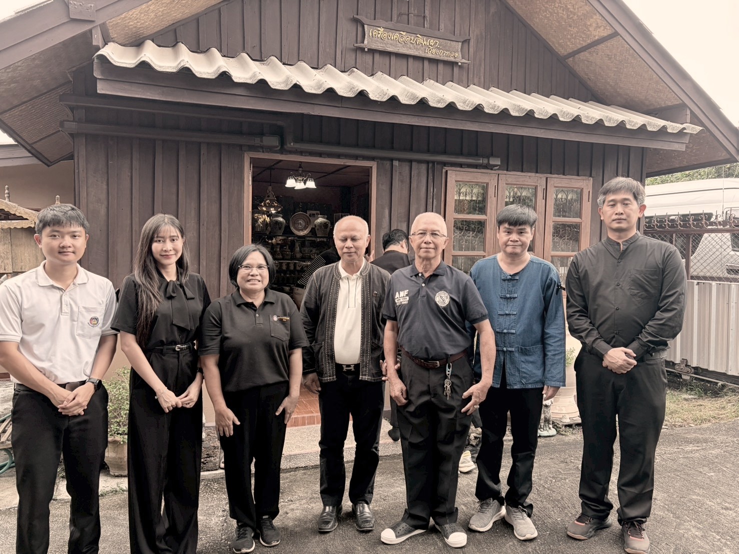 📌 พช.เวียงป่าเป้า ให้การต้อนรับ อธิบดีกรมการพัฒนาชุมชน ลงพื้นที่ติดตาม “เครื่องเคลือบเวียงกาหลง” ผลิตภัณฑ์ภูมิปัญญาท้องถิ่น สู่เศรษฐกิจฐานรากที่ยั่งยืน